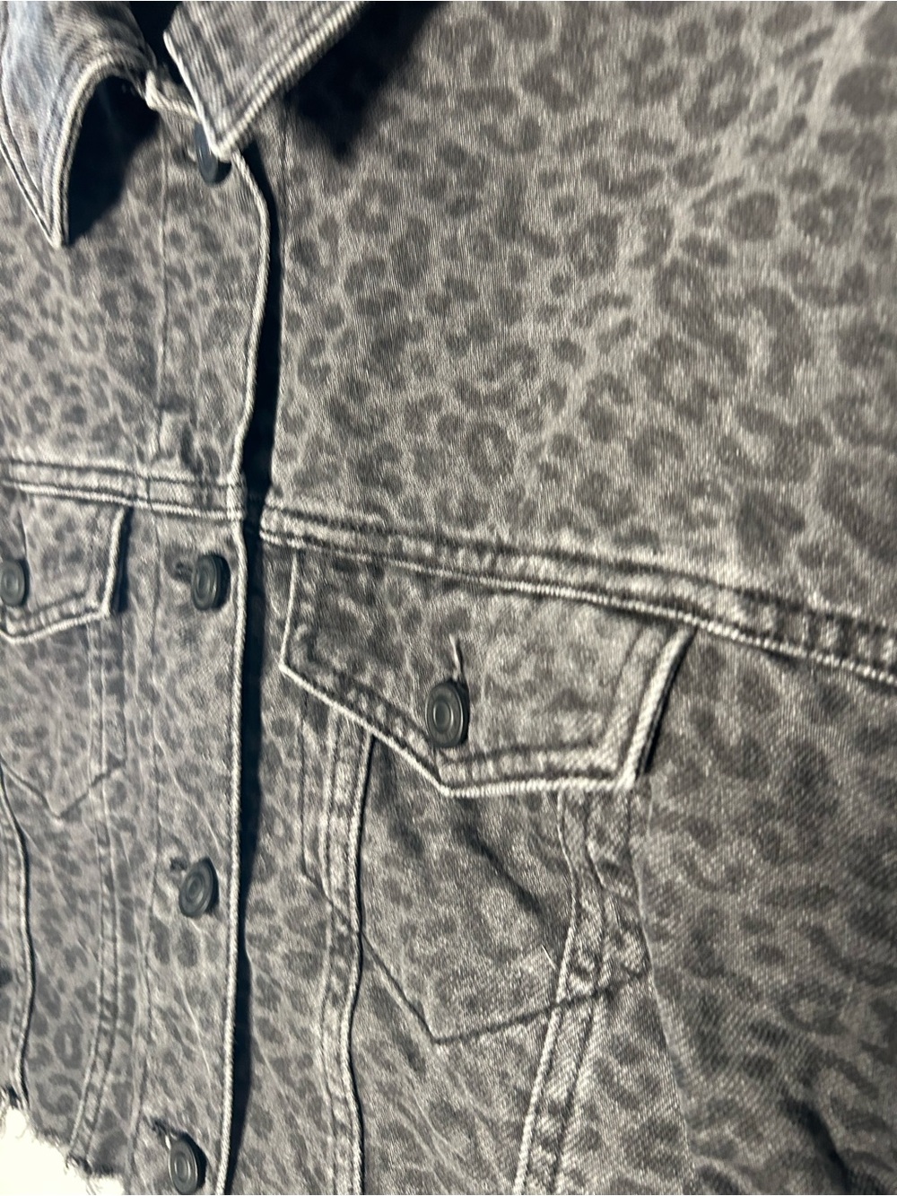 All Saints Gray Black Leopard Print Ander Cropped Denim Jacket with Knit Sleeves - Picture 4 of 10